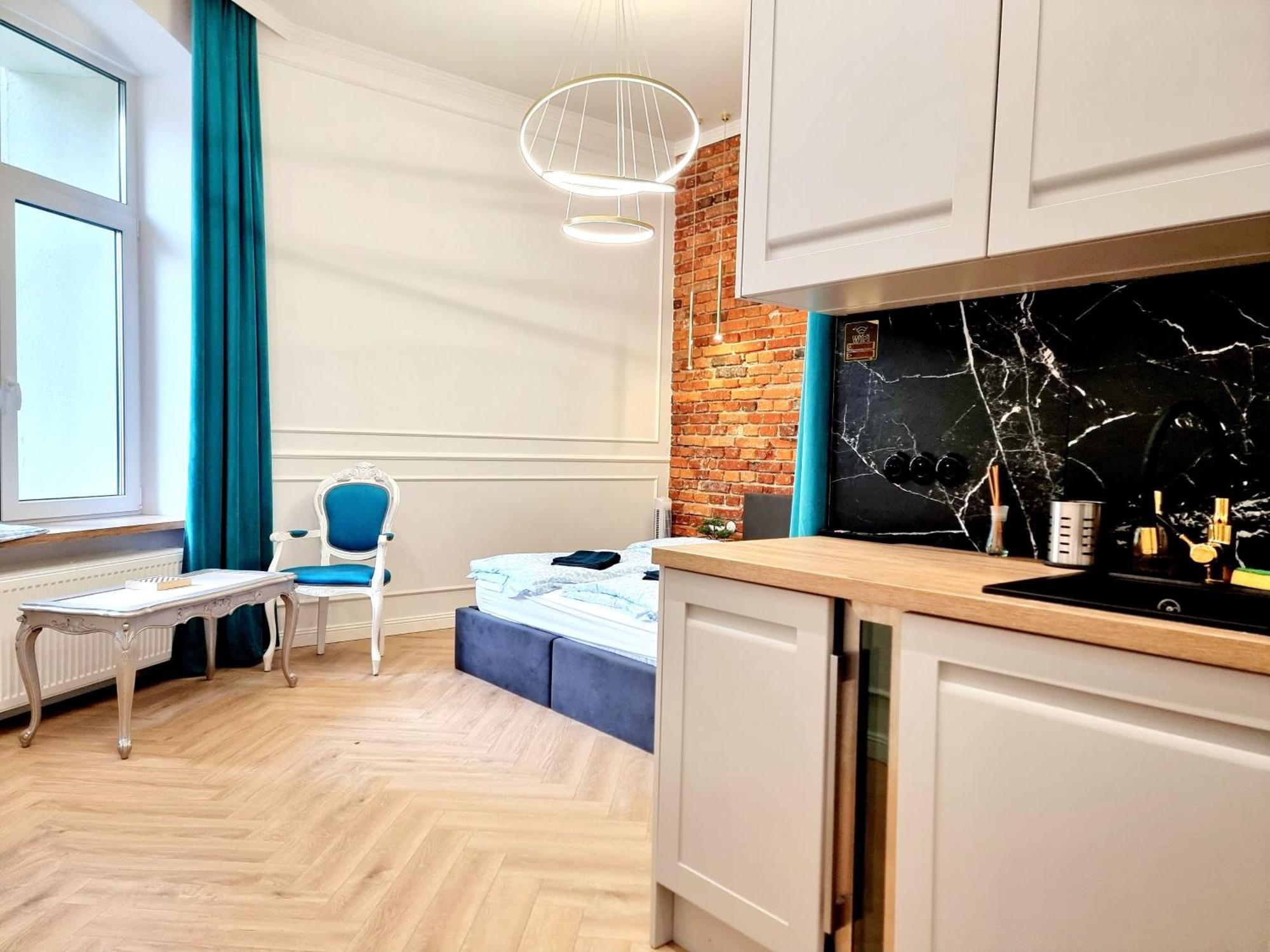 Apartment Host Rewolucji 23 *