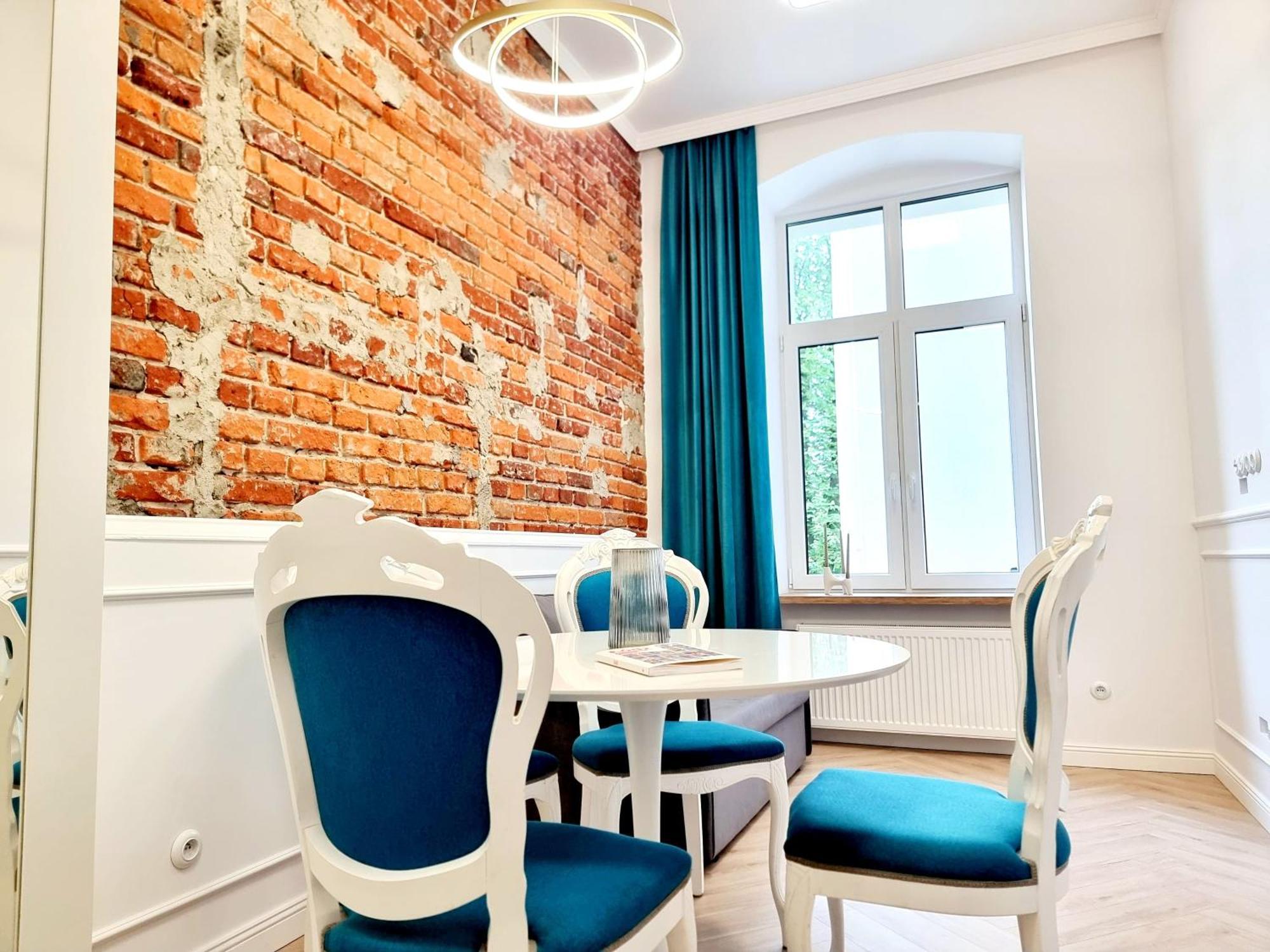 Apartment Host Rewolucji 23